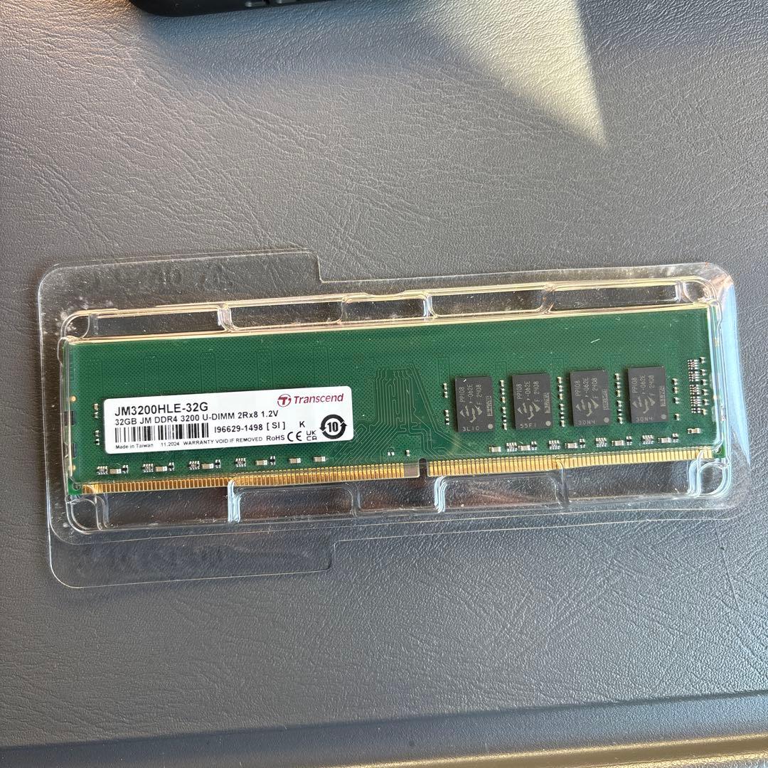 Transcend 32GB DDR4 3200MHz メモリー