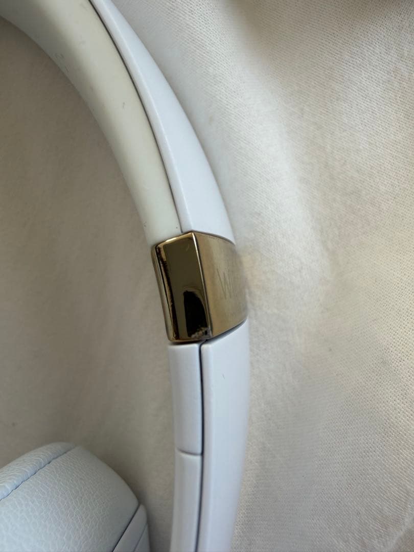 Beats Studio3 Wireless ワイヤレスヘッドホン（ホワイト）