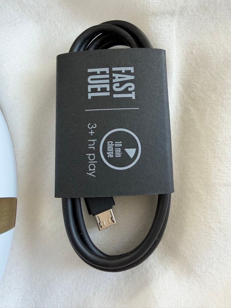 Beats Studio3 Wireless ワイヤレスヘッドホン（ホワイト）