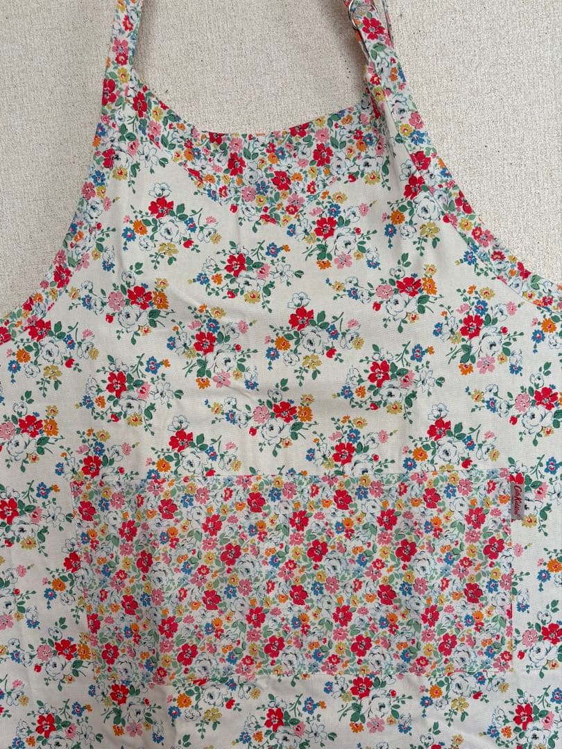 Cath Kidston 花柄エプロン＆ ポットホルダー✴︎ギフトセット✴︎箱入り✴︎