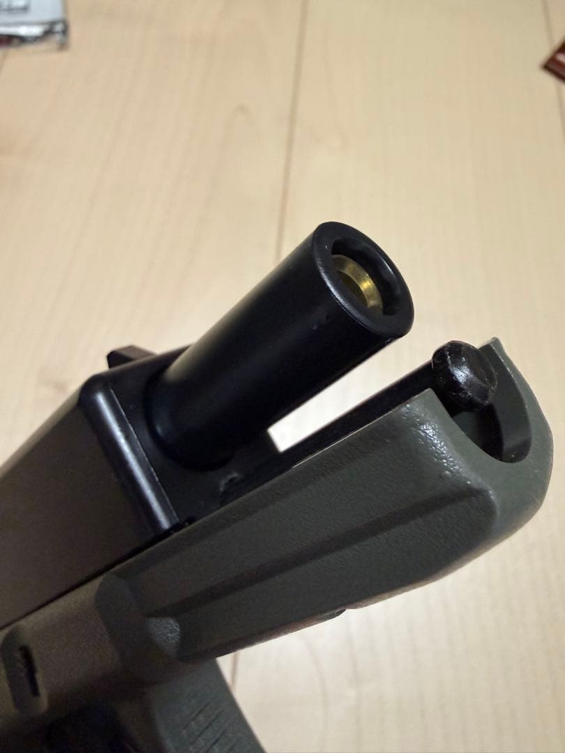 絶版東京マルイG17 Custom FOLIAGE GREEN ガスブローバック