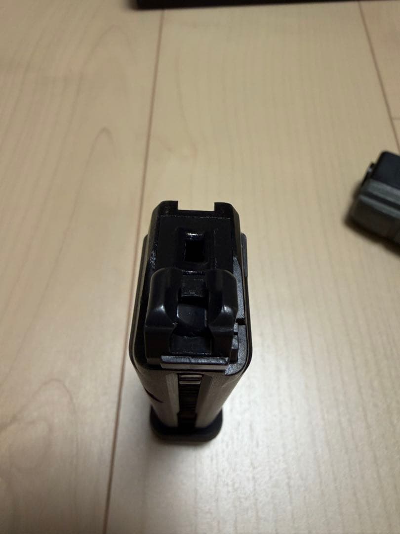 絶版東京マルイG17 Custom FOLIAGE GREEN ガスブローバック