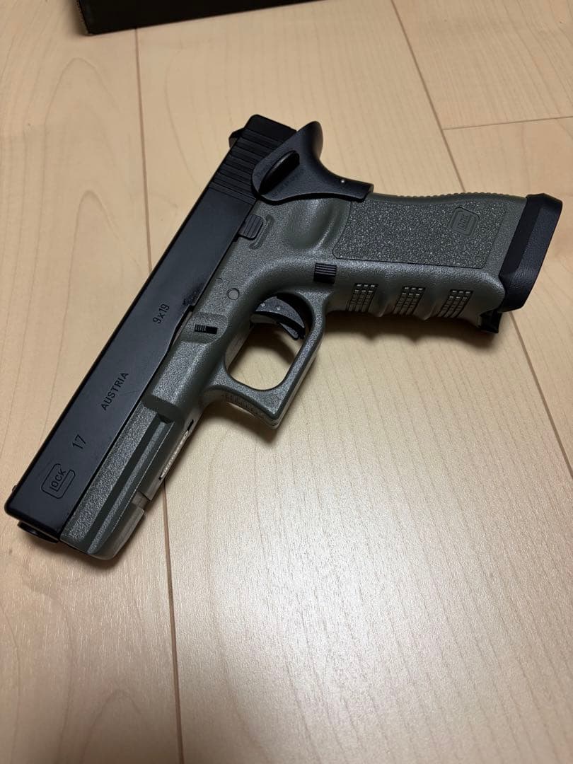 絶版東京マルイG17 Custom FOLIAGE GREEN ガスブローバック