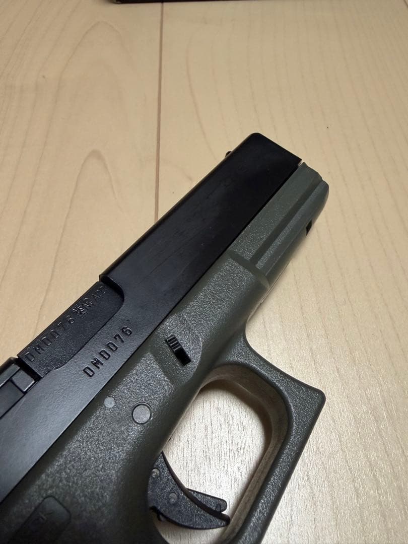 絶版東京マルイG17 Custom FOLIAGE GREEN ガスブローバック