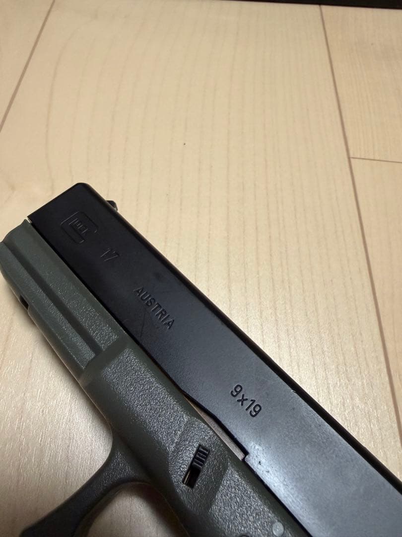 絶版東京マルイG17 Custom FOLIAGE GREEN ガスブローバック