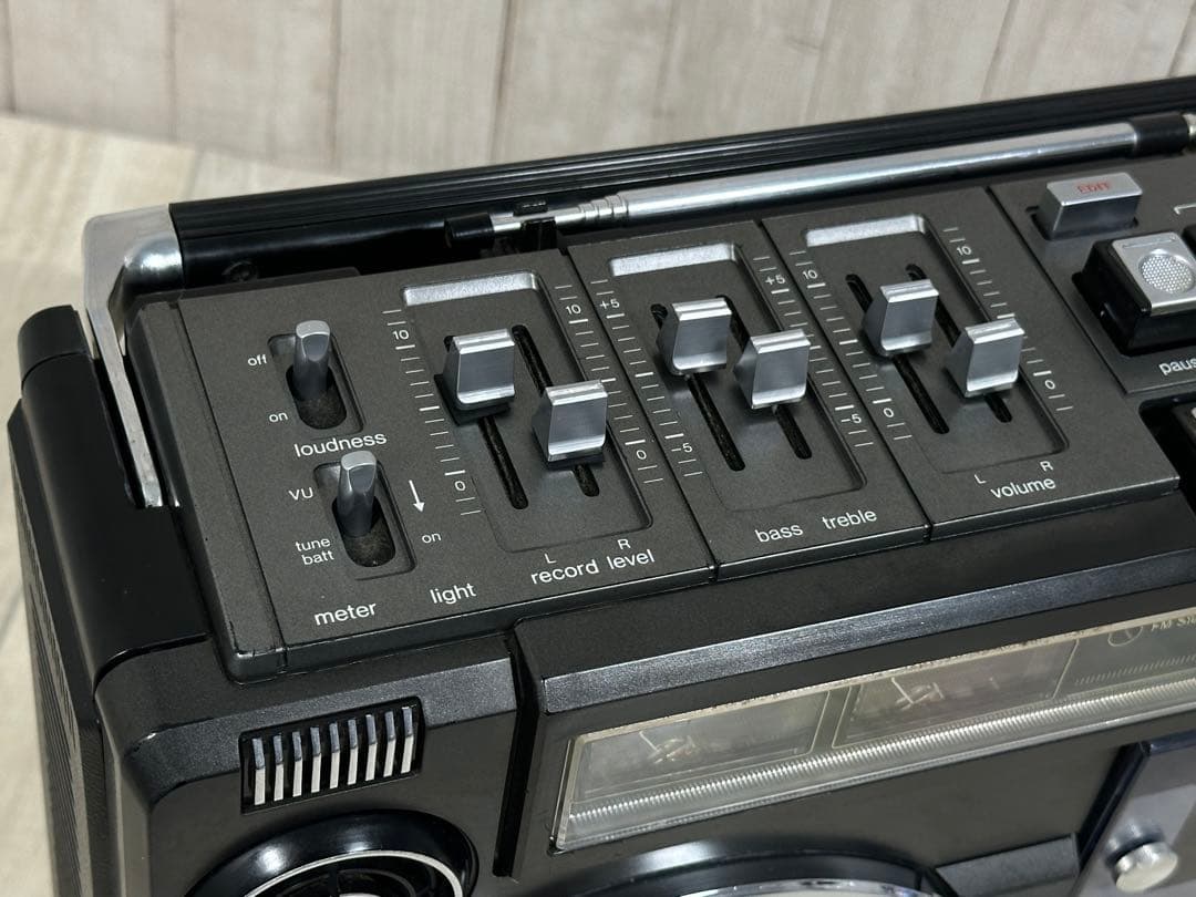 【動作品】SHARP ラジカセGF-303 昭和レトロ名機ラジオザ・サーチャー