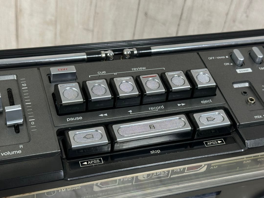 【動作品】SHARP ラジカセGF-303 昭和レトロ名機ラジオザ・サーチャー