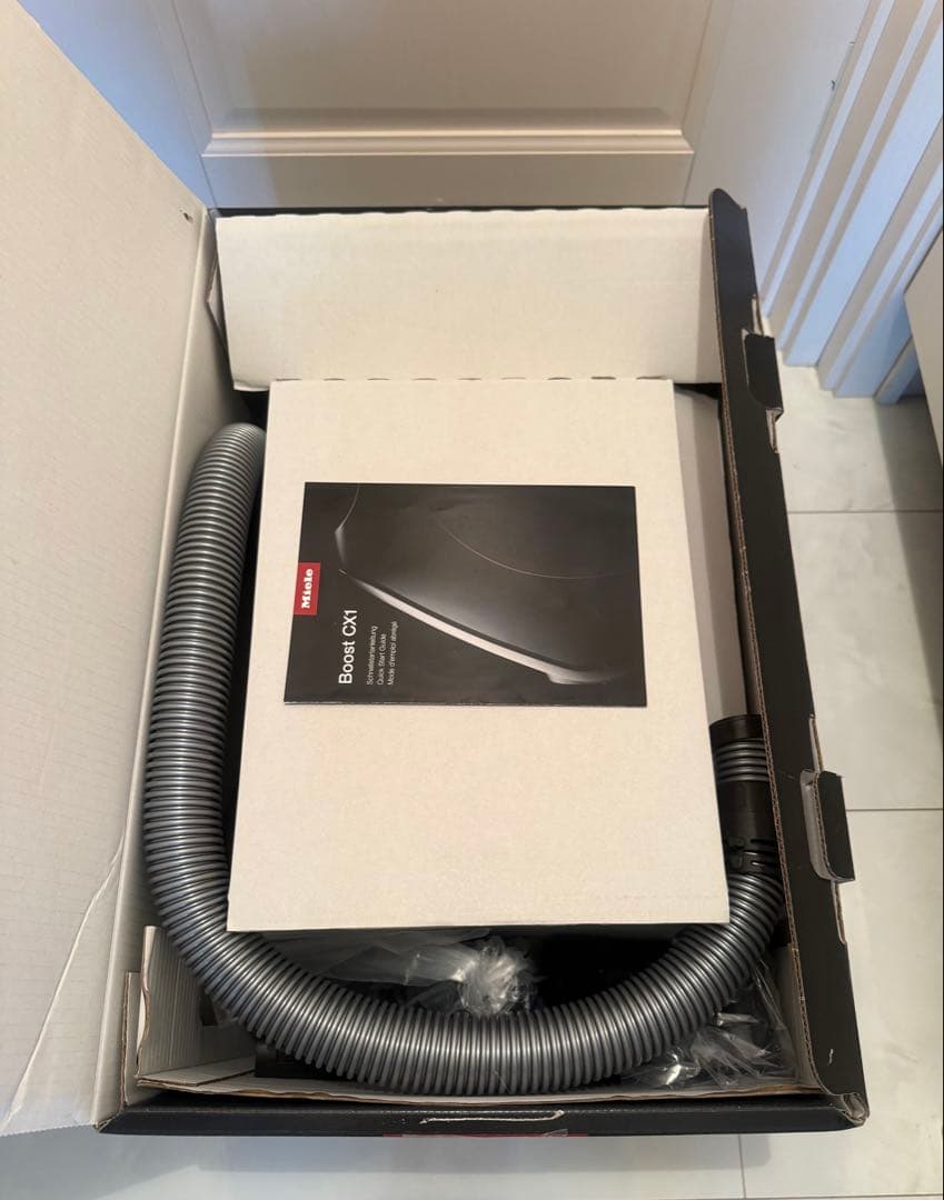 【新品未開封】ミーレ サイクロン式クリーナー Boost CX1