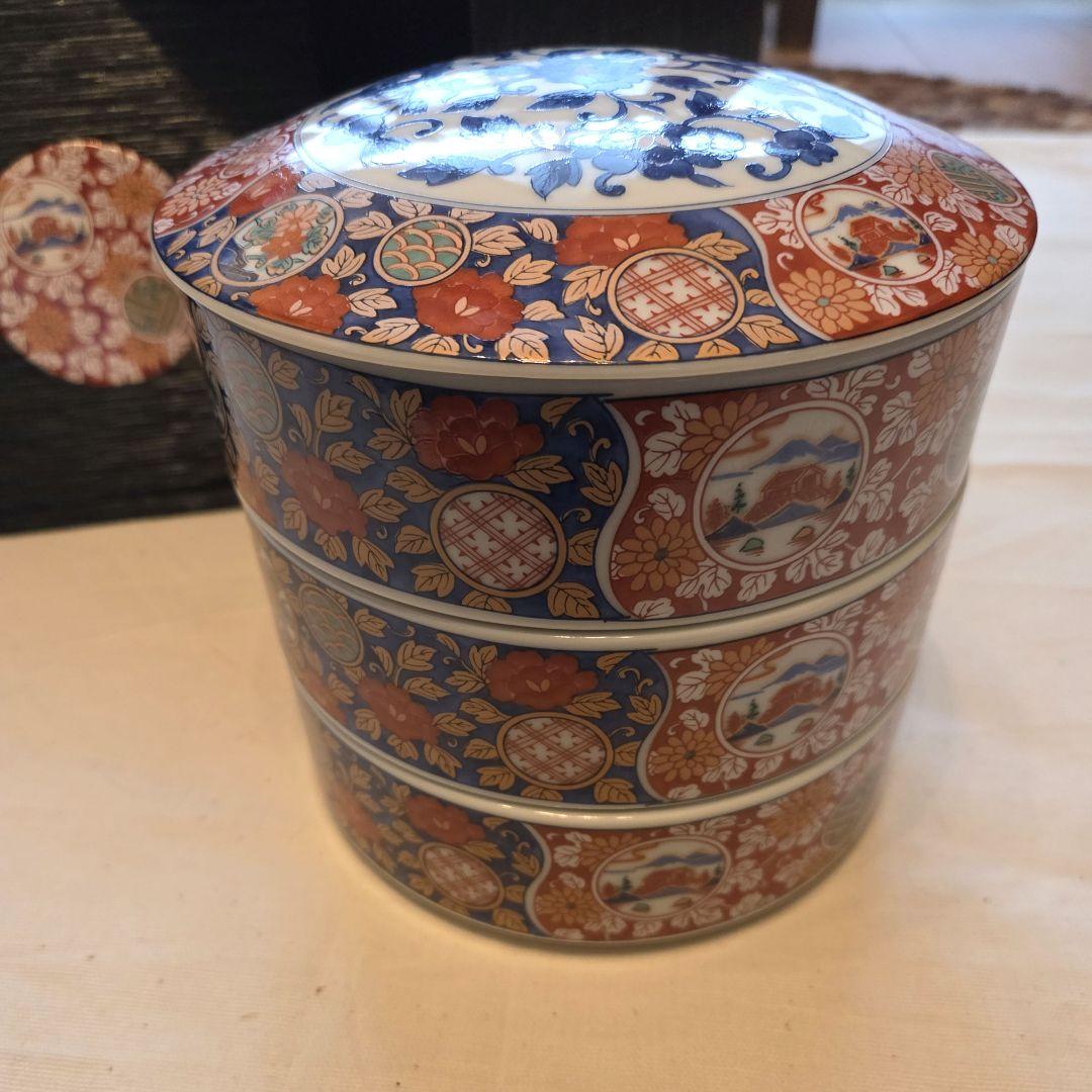 【美品】 龍峰窯 錦彩古伊万里 三段重 陶器製 木箱付き