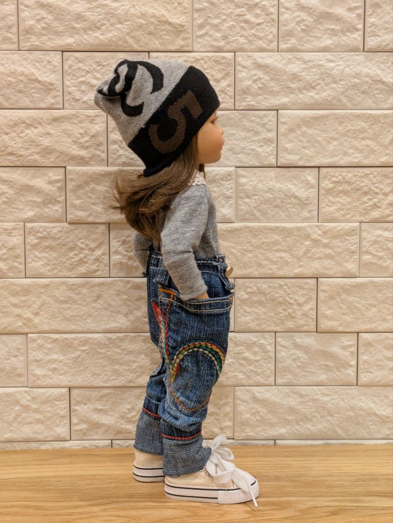 パオラレイナ　アウトフィット　locone