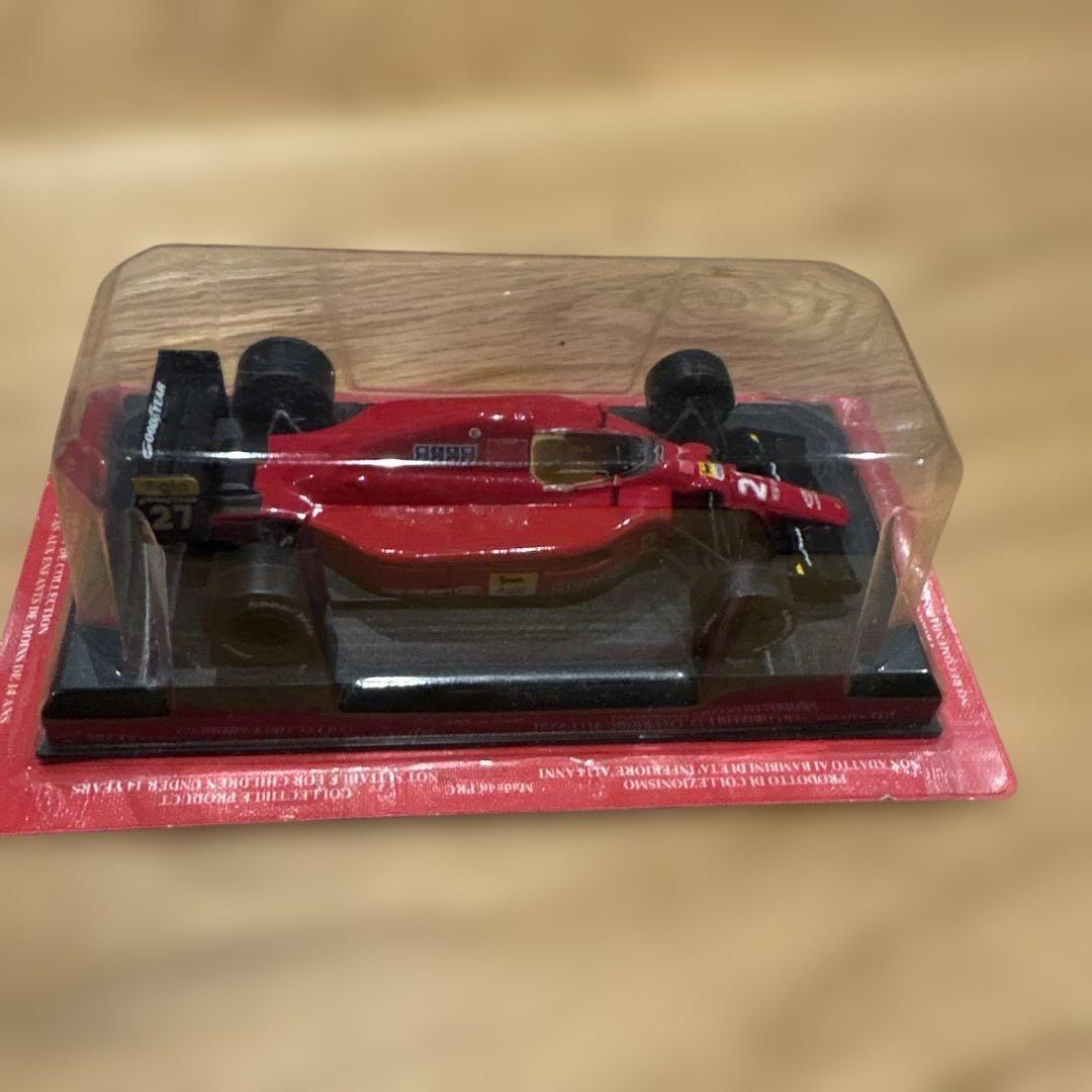 アラン・プロストF1ミニカー スケール1/43 フェラーリ