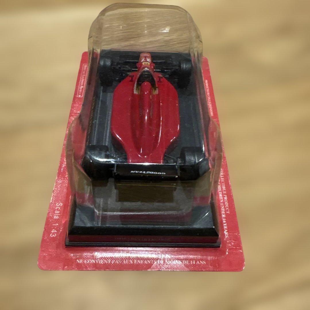 アラン・プロストF1ミニカー スケール1/43 フェラーリ