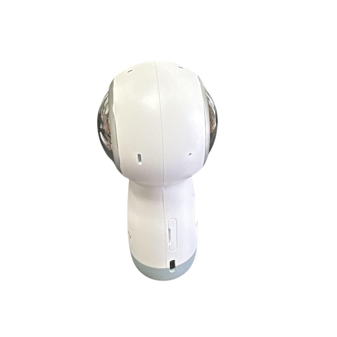 ほぼ未使用 廃盤 付属品完備 GALAXY Gear 360 2017 カメラ
