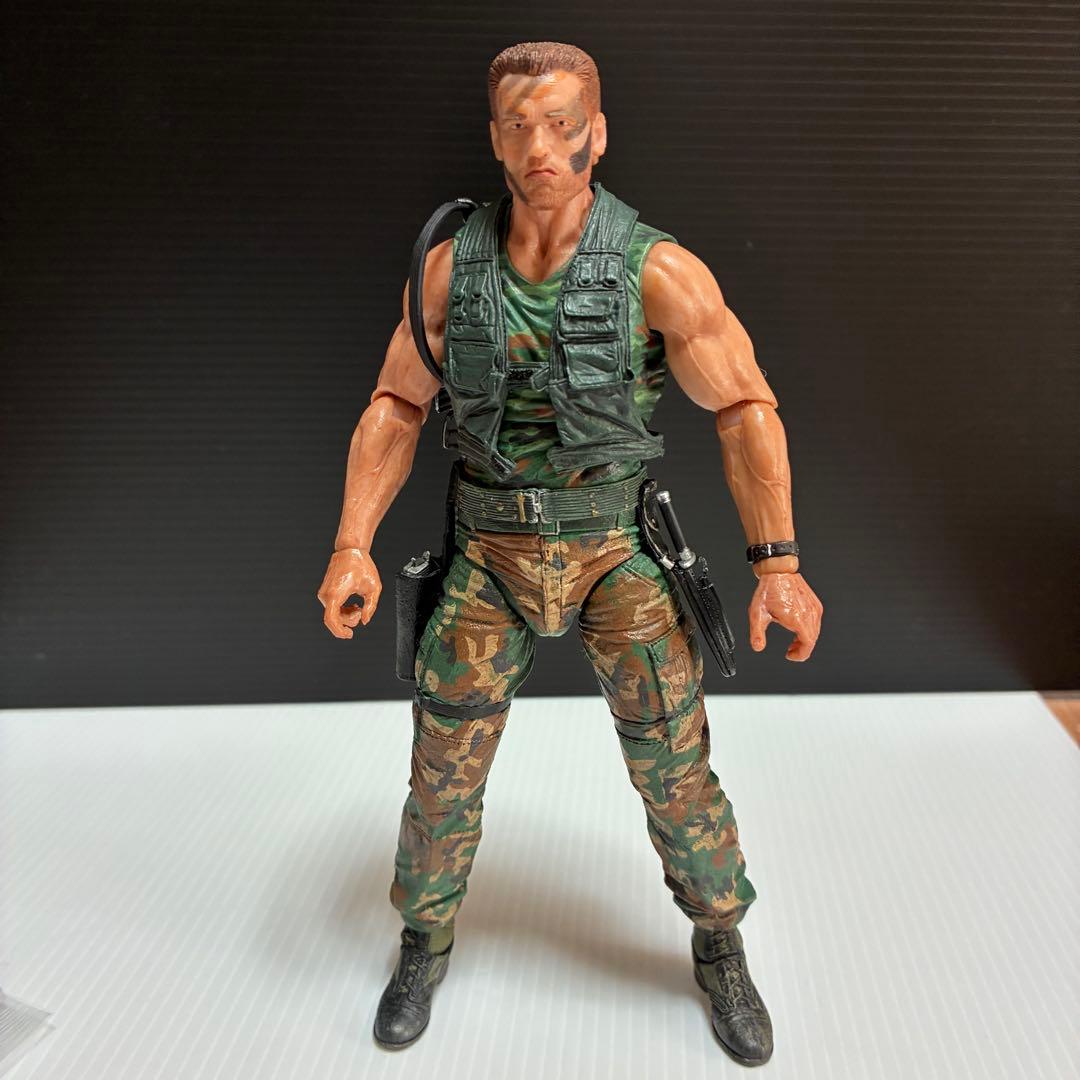 NECA ジャングルパトロールダッチ　フィギュア　シリーズ8