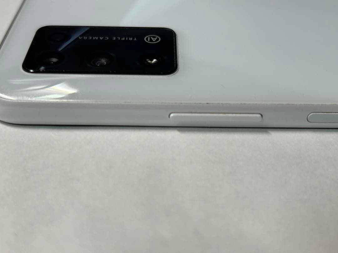 スマホ Libero 5G II A103ZT 64GB ホワイトAndroid