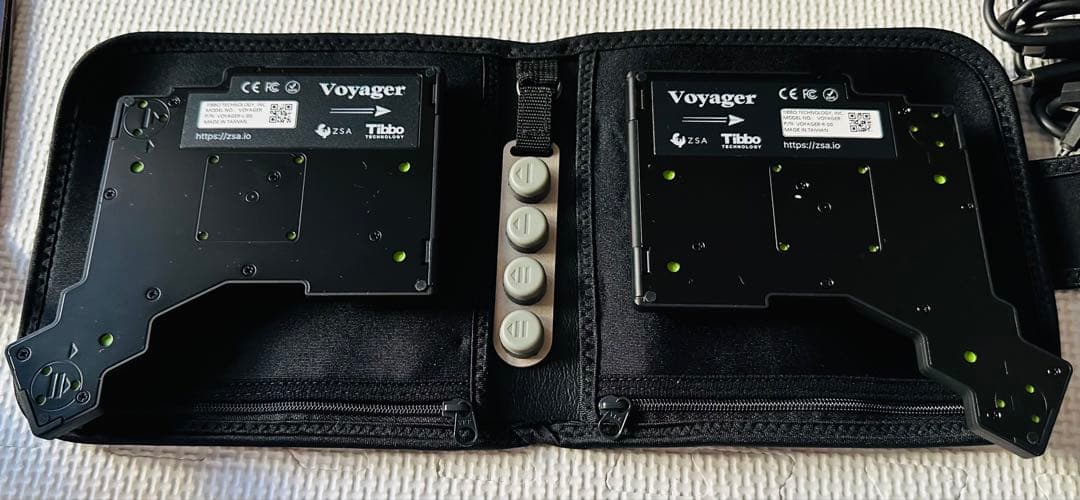 ZSA Voyager 分割キーボード