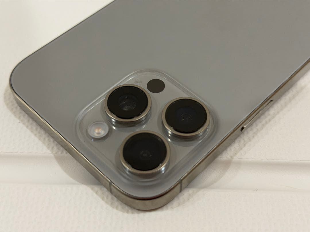 iPhone16 pro max 512GB ナチュラルチタニウム Apple版