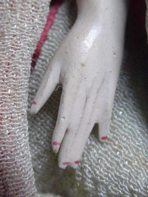 宝石のように可愛い　初代の永徳斎の豆三折れ人形です　大変貴重です
