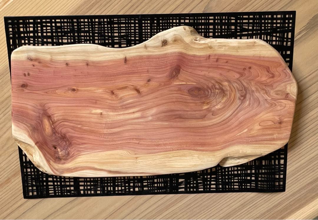 カッティングボード　プレート　まな板　カイヅカイブキ　レジン　木製