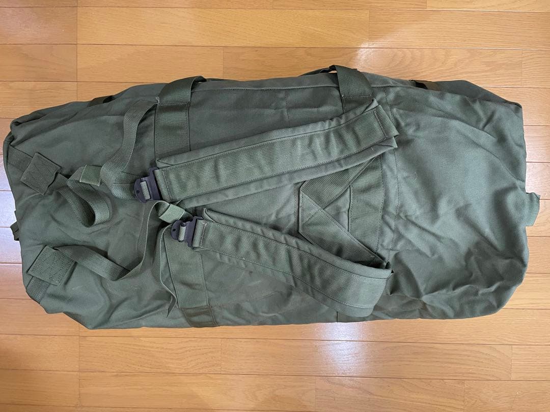 【極美品】米軍 放出品 新型 ダッフルバッグ 大容量 サバゲー キャンプ