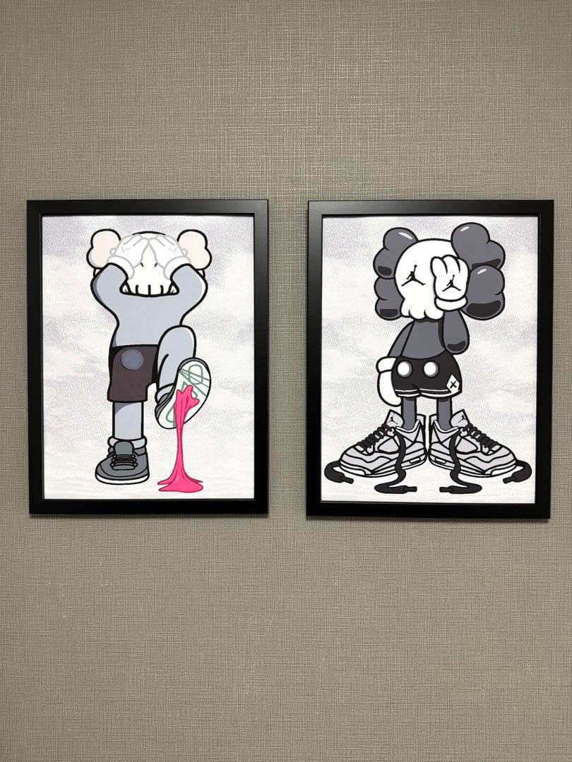 No.305フレーム付きキャンバスアート　KAWS ブランドアートポスター