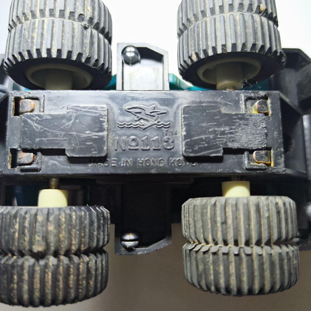 クレーン付き緑色ミニカーMADE IN HONG KONG No.113