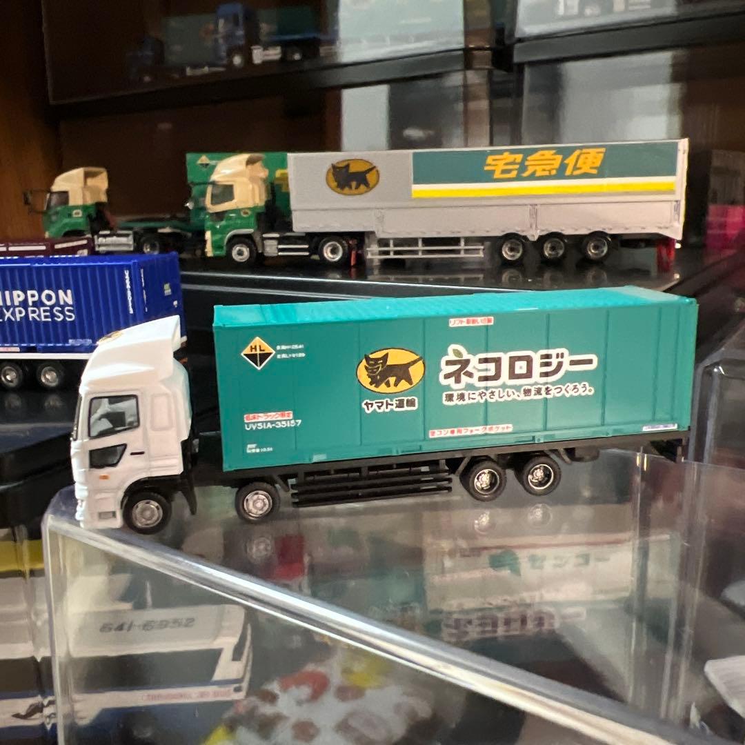 トラックコレクション　日野プロフィア　ハイブリッド仕様　クロネコ　低床4軸