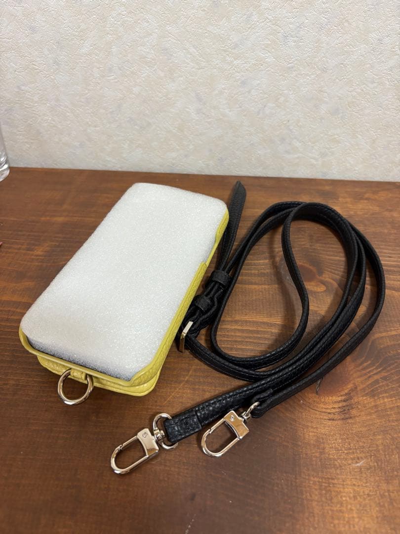ajew イエローショルダーケース iPhone 12/12 Pro