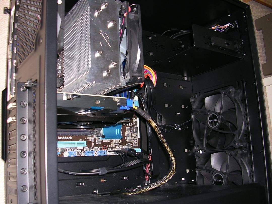 【ゲーミング入門機】i7-3770+Antec静音ケース+600W電源プラグイン