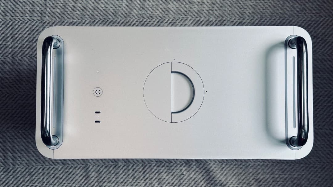 Mac Pro 2019 8コア/メモリ32GB SSD1TB