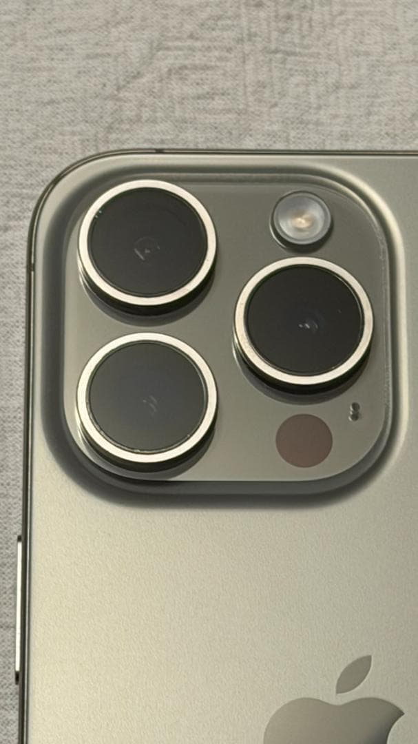 iPhone 15 Pro 256GB SIMフリー ナチュラルチタニウム