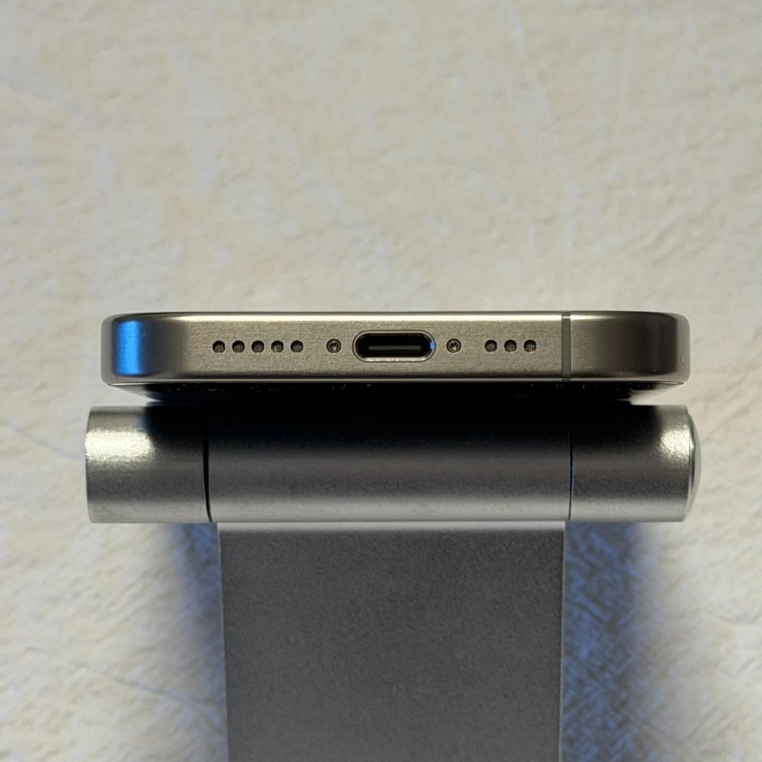 iPhone 15 Pro 256GB SIMフリー ナチュラルチタニウム