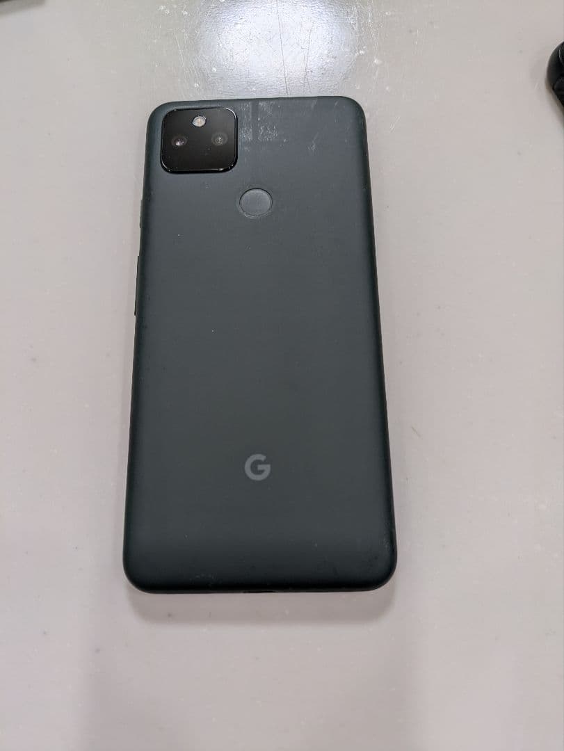 Google Pixel 5a ケース付き