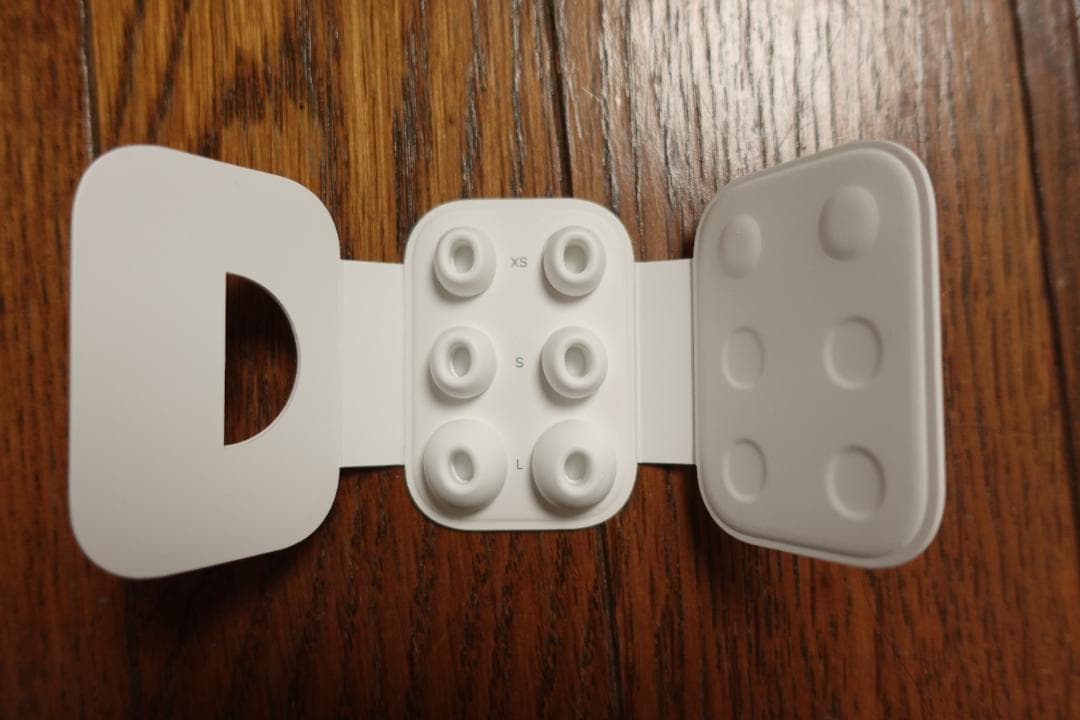 Apple AirPods Pro 第2世代 Lightning ＋Comply