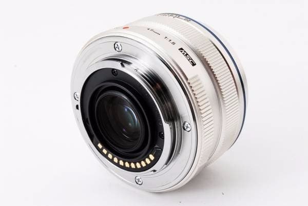 人気単焦点 OLYMPUS M.ZUIKO 17mm F1.8 銀