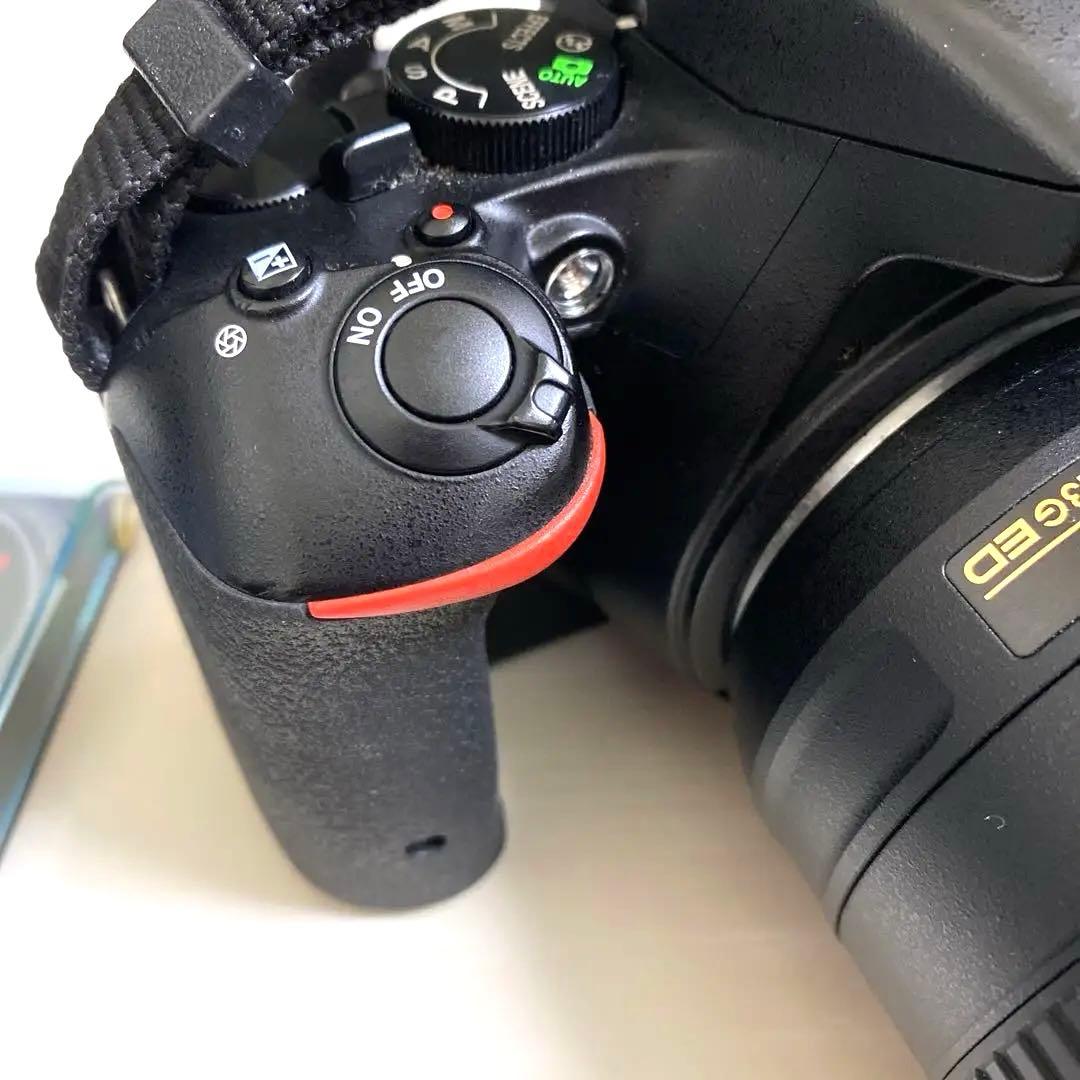 Nikon D5500 一眼レフ AF-ＰNIKKOR 70-300mmセット