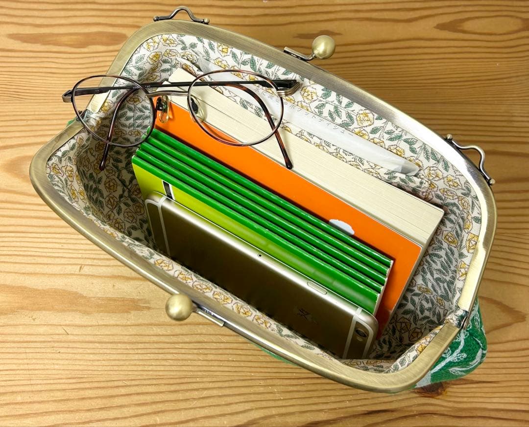 ハンドメイド がま口バッグ ポーチ ringo りんご グリーン ミナペルホネン