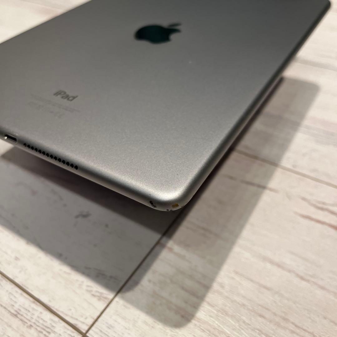 Apple iPad Air2 64GBスペースグレー