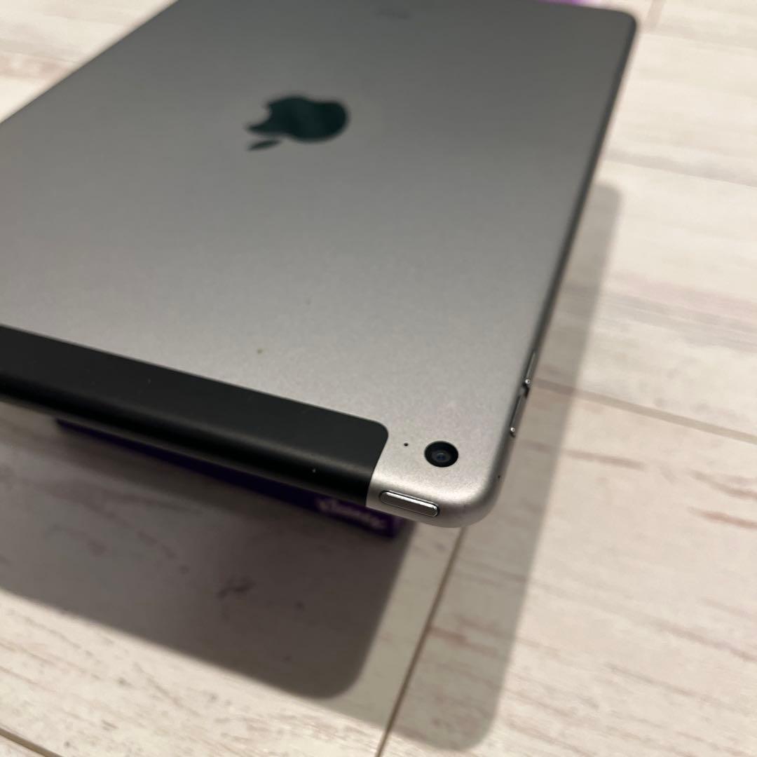 Apple iPad Air2 64GBスペースグレー