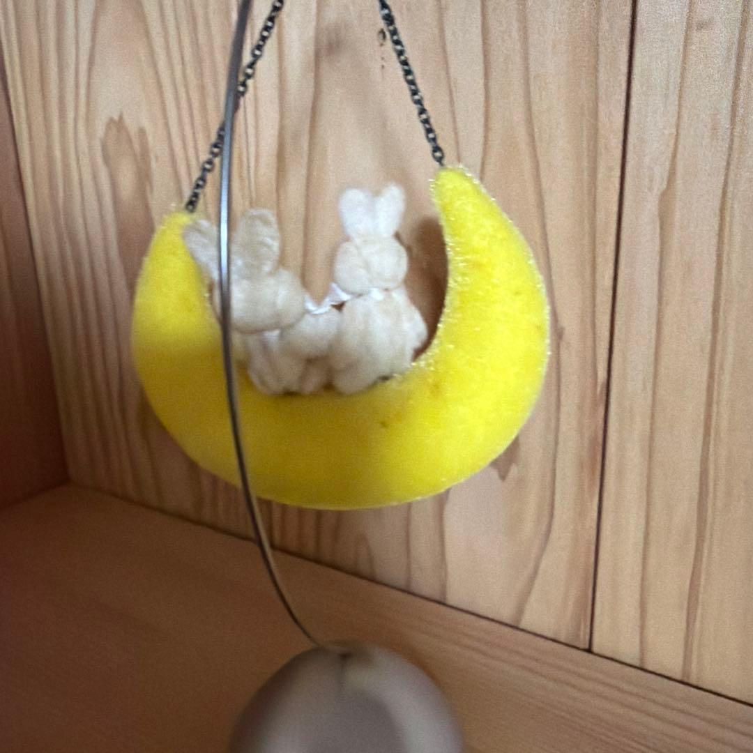 三日月　ウサギ　うさぎ　置き物　卓上飾り