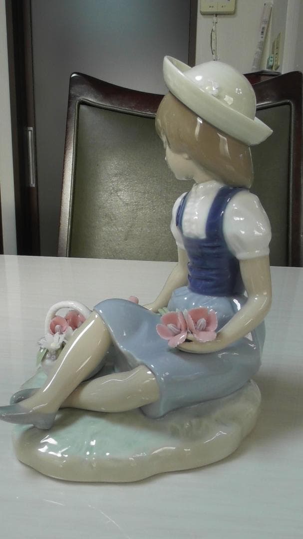 LLADRO　リヤドロ【花摘み】５　陶器　置物　インテリア　リアドロ 　L521