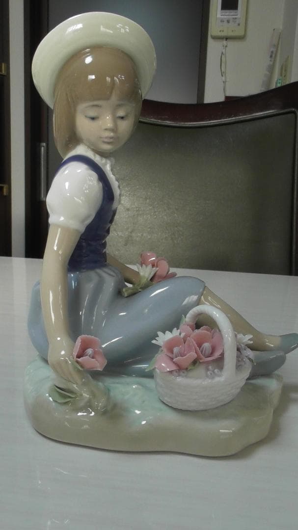 LLADRO　リヤドロ【花摘み】５　陶器　置物　インテリア　リアドロ 　L521