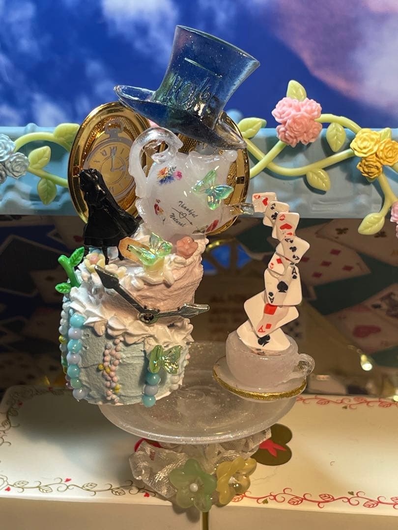 不思議な国のアリスようこそ！怖がりジュアスホールケーキ