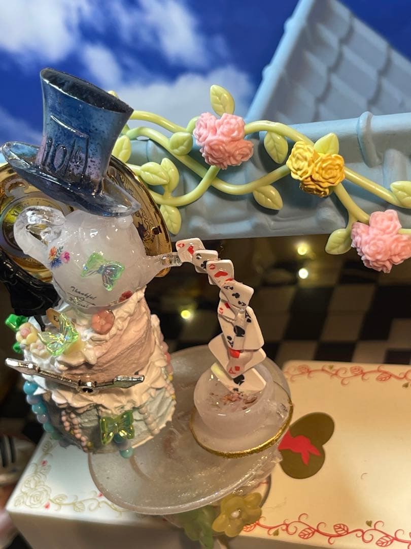 不思議な国のアリスようこそ！怖がりジュアスホールケーキ