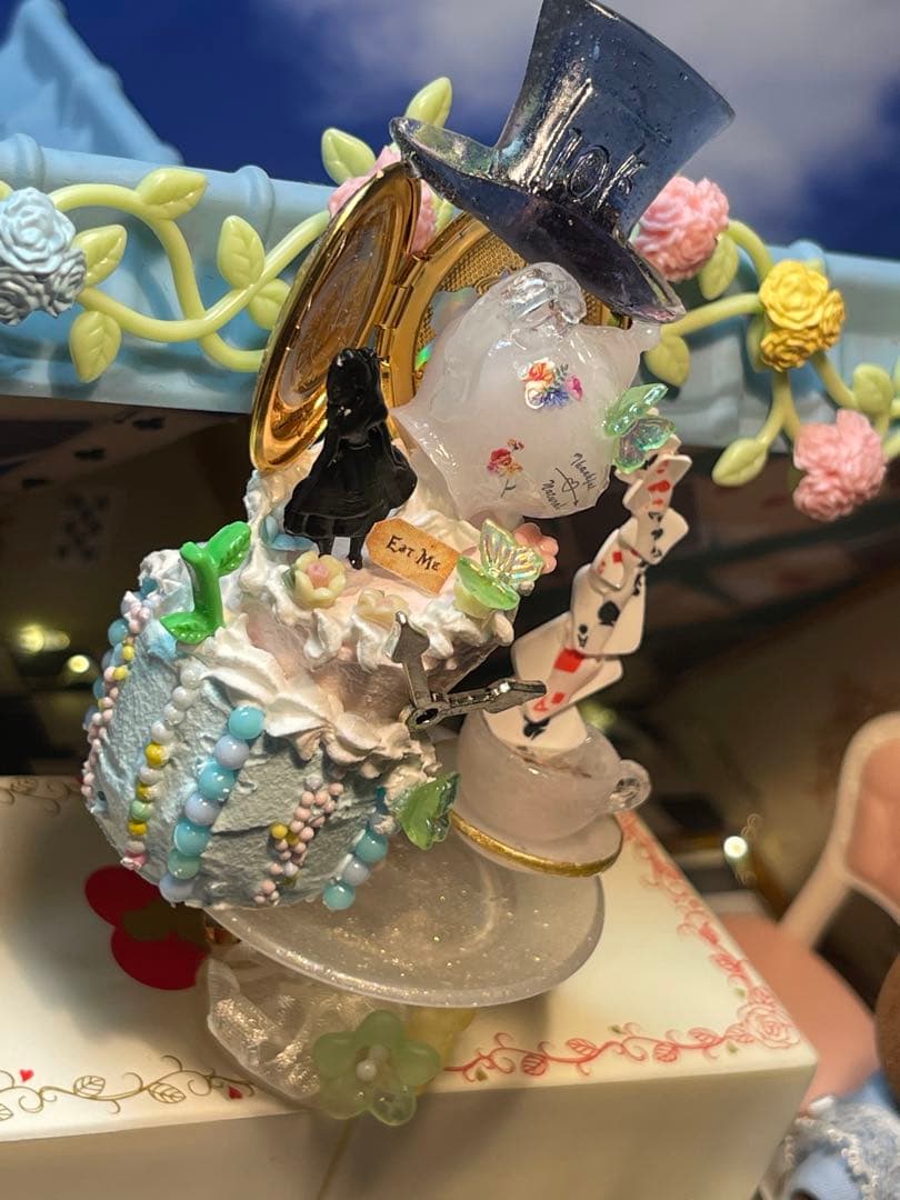 不思議な国のアリスようこそ！怖がりジュアスホールケーキ