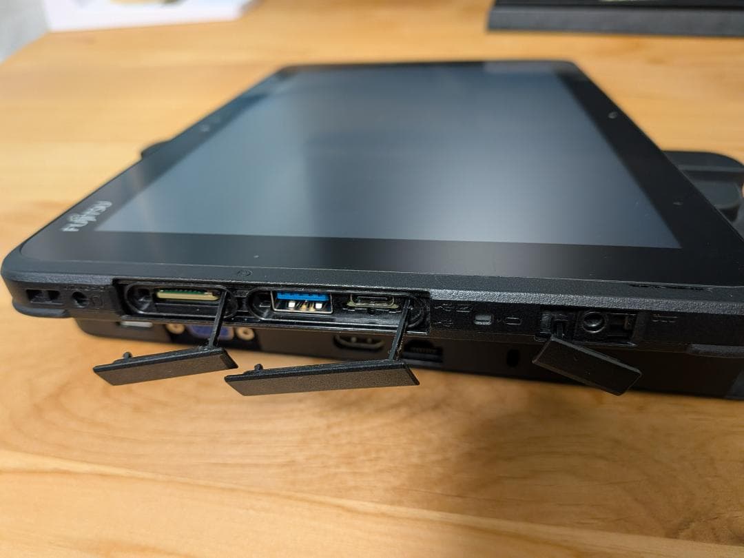 FUJITSU ARROWS Tab Q509/VE Win11 クレードル付き