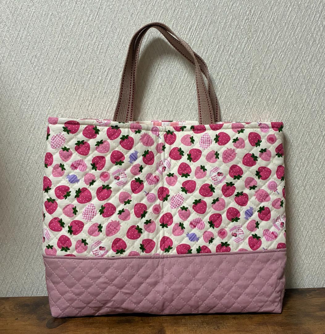 ハンドメイド　入園　入学７点セット　女の子用（イチゴ柄）