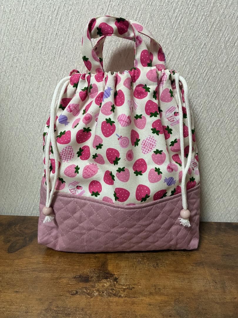 ハンドメイド　入園　入学７点セット　女の子用（イチゴ柄）
