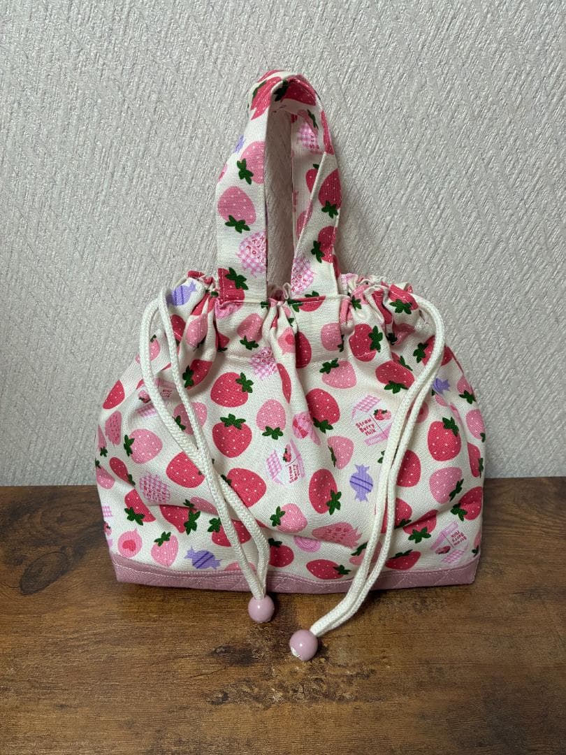 ハンドメイド　入園　入学７点セット　女の子用（イチゴ柄）
