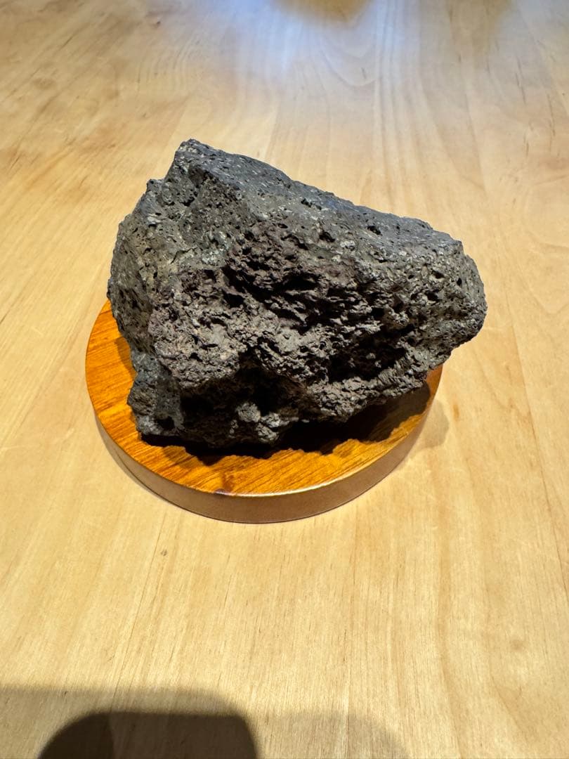 ふふ河口湖　富士山の溶岩石、ガラスドーム、木製プレートのセット